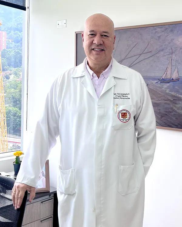 Img-Dr_Juan_Santamaria_Nosotros-3