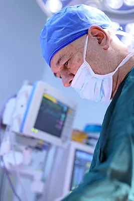 Img-Dr_Juan_Santamaria_ServiciosGenerales-Papá-Faciales-LCP